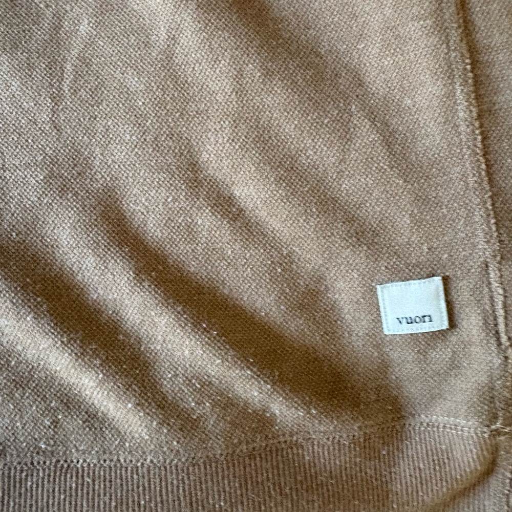 Vuori Men's Crewneck Sweater Long Sleeve Tan L